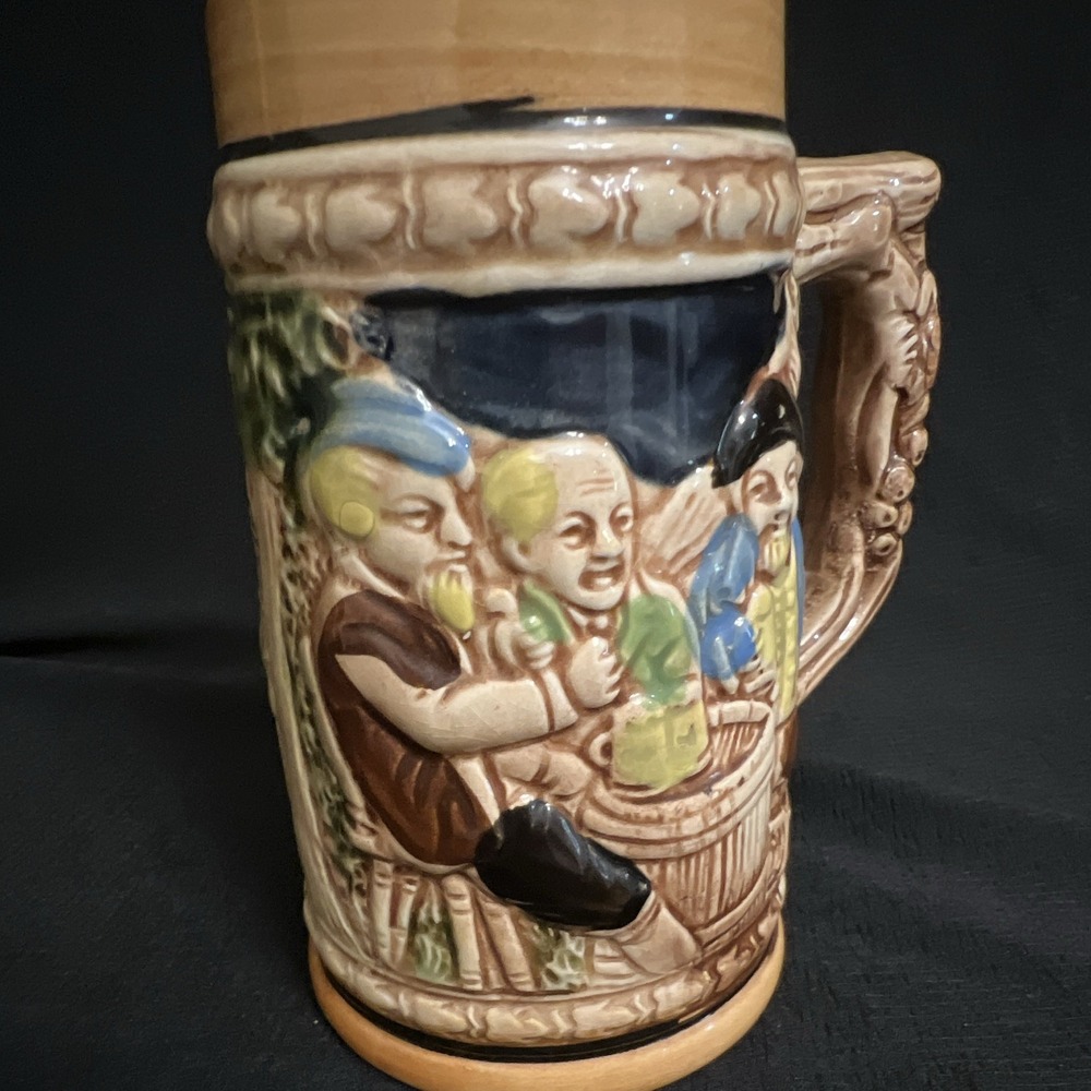Vintage Giftcraft Toronto Japan Beer Stein German Tavern Relief MCM